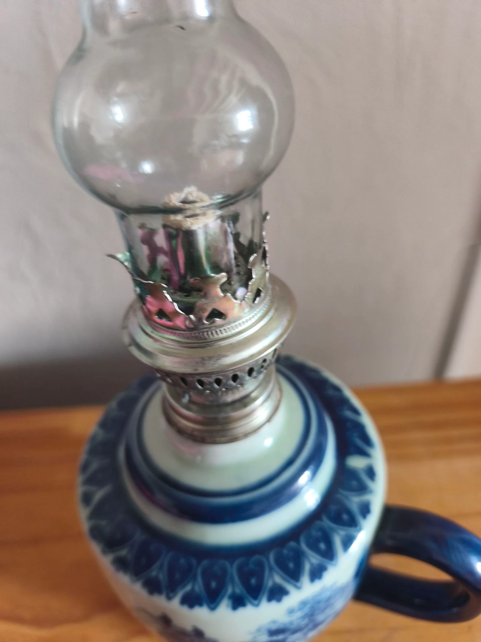 Antigua Lámpara de petróleo en cerámica azul y blanca - Estilo siglo XIX – photo 7